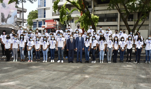 MESCyT y la Oficina Nacional de la Propiedad Industrial dejan abierto campamento innovador para estudiantes