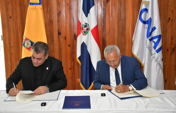 ONAPI y la Universidad Católica Nordestana firman acuerdo de colaboración para promover la innovación y la tecnología