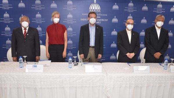 ONAPI firma convenio para la creación de Centro de Transferencia Tecnológica