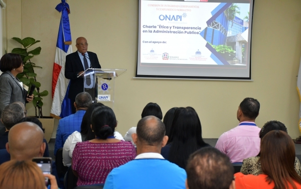 ONAPI imparte charla sobre Ética y Transparencia Gubernamental
